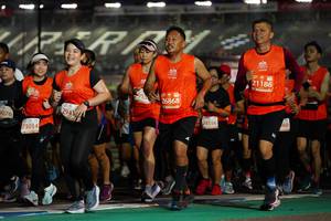 BIB: 21186, 26868, 294, 9076, 243, 73014
                            <button type="button" onclick="openModal(11278862)" class="btn btn-primary btn-sm float-right btn-popup" data-toggle="modal" data-target=".modal-high-quality">
                        <i class="fas fa-shopping-cart"></i> Add to Cart
                    </button>
                                            <button type="button" onclick="isThisMe(11278862, true)" class="btn btn-success btn-sm float-right btn-popup btn-isme hidden" data-toggle="tooltip" data-placement="bottom" title="นี่คือรูปของคุณใช่ไหม คลิกที่นี่เพื่อเอาเข้าอัลบั้ม">
                        <i class="fas fa-plus"></i> Add to album
                    </button>
                    <button type="button" onclick="isThisMe(11278862, false)" class="btn btn-warning btn-sm float-right btn-popup btn-isnotme hidden">
                        <i class="fas fa-ban"></i> Remove from album
                    </button>