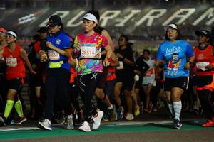BIB: 28516, 24839, 24330, 280
                            <button type="button" onclick="openModal(11319468)" class="btn btn-primary btn-sm float-right btn-popup" data-toggle="modal" data-target=".modal-high-quality">
                        <i class="fas fa-shopping-cart"></i> Add to Cart
                    </button>
                                            <button type="button" onclick="isThisMe(11319468, true)" class="btn btn-success btn-sm float-right btn-popup btn-isme hidden" data-toggle="tooltip" data-placement="bottom" title="นี่คือรูปของคุณใช่ไหม คลิกที่นี่เพื่อเอาเข้าอัลบั้ม">
                        <i class="fas fa-plus"></i> Add to album
                    </button>
                    <button type="button" onclick="isThisMe(11319468, false)" class="btn btn-warning btn-sm float-right btn-popup btn-isnotme hidden">
                        <i class="fas fa-ban"></i> Remove from album
                    </button>