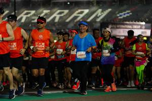 BIB: 21494, 21687, 4183, 2852, 9566, 24897
                            <button type="button" onclick="openModal(11318822)" class="btn btn-primary btn-sm float-right btn-popup" data-toggle="modal" data-target=".modal-high-quality">
                        <i class="fas fa-shopping-cart"></i> Add to Cart
                    </button>
                                            <button type="button" onclick="isThisMe(11318822, true)" class="btn btn-success btn-sm float-right btn-popup btn-isme hidden" data-toggle="tooltip" data-placement="bottom" title="นี่คือรูปของคุณใช่ไหม คลิกที่นี่เพื่อเอาเข้าอัลบั้ม">
                        <i class="fas fa-plus"></i> Add to album
                    </button>
                    <button type="button" onclick="isThisMe(11318822, false)" class="btn btn-warning btn-sm float-right btn-popup btn-isnotme hidden">
                        <i class="fas fa-ban"></i> Remove from album
                    </button>