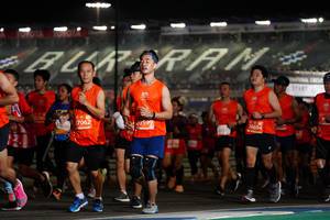 BIB: 27062, 599, 26694
                            <button type="button" onclick="openModal(11257177)" class="btn btn-primary btn-sm float-right btn-popup" data-toggle="modal" data-target=".modal-high-quality">
                        <i class="fas fa-shopping-cart"></i> Add to Cart
                    </button>
                                            <button type="button" onclick="isThisMe(11257177, true)" class="btn btn-success btn-sm float-right btn-popup btn-isme hidden" data-toggle="tooltip" data-placement="bottom" title="นี่คือรูปของคุณใช่ไหม คลิกที่นี่เพื่อเอาเข้าอัลบั้ม">
                        <i class="fas fa-plus"></i> Add to album
                    </button>
                    <button type="button" onclick="isThisMe(11257177, false)" class="btn btn-warning btn-sm float-right btn-popup btn-isnotme hidden">
                        <i class="fas fa-ban"></i> Remove from album
                    </button>