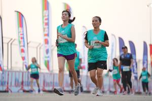 BIB: 53061
                            <button type="button" onclick="openModal(10556956)" class="btn btn-primary btn-sm float-right btn-popup" data-toggle="modal" data-target=".modal-high-quality">
                        <i class="fas fa-shopping-cart"></i> Add to Cart
                    </button>
                                            <button type="button" onclick="isThisMe(10556956, true)" class="btn btn-success btn-sm float-right btn-popup btn-isme hidden" data-toggle="tooltip" data-placement="bottom" title="นี่คือรูปของคุณใช่ไหม คลิกที่นี่เพื่อเอาเข้าอัลบั้ม">
                        <i class="fas fa-plus"></i> Add to album
                    </button>
                    <button type="button" onclick="isThisMe(10556956, false)" class="btn btn-warning btn-sm float-right btn-popup btn-isnotme hidden">
                        <i class="fas fa-ban"></i> Remove from album
                    </button>