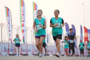 BIB: 714
                            <button type="button" onclick="openModal(10556952)" class="btn btn-primary btn-sm float-right btn-popup" data-toggle="modal" data-target=".modal-high-quality">
                        <i class="fas fa-shopping-cart"></i> Add to Cart
                    </button>
                                            <button type="button" onclick="isThisMe(10556952, true)" class="btn btn-success btn-sm float-right btn-popup btn-isme hidden" data-toggle="tooltip" data-placement="bottom" title="นี่คือรูปของคุณใช่ไหม คลิกที่นี่เพื่อเอาเข้าอัลบั้ม">
                        <i class="fas fa-plus"></i> Add to album
                    </button>
                    <button type="button" onclick="isThisMe(10556952, false)" class="btn btn-warning btn-sm float-right btn-popup btn-isnotme hidden">
                        <i class="fas fa-ban"></i> Remove from album
                    </button>