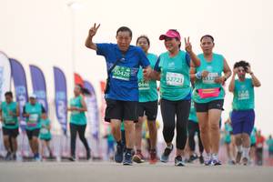 BIB: 50428, 5132, 52721, 0446
                            <button type="button" onclick="openModal(10556930)" class="btn btn-primary btn-sm float-right btn-popup" data-toggle="modal" data-target=".modal-high-quality">
                        <i class="fas fa-shopping-cart"></i> Add to Cart
                    </button>
                                            <button type="button" onclick="isThisMe(10556930, true)" class="btn btn-success btn-sm float-right btn-popup btn-isme hidden" data-toggle="tooltip" data-placement="bottom" title="นี่คือรูปของคุณใช่ไหม คลิกที่นี่เพื่อเอาเข้าอัลบั้ม">
                        <i class="fas fa-plus"></i> Add to album
                    </button>
                    <button type="button" onclick="isThisMe(10556930, false)" class="btn btn-warning btn-sm float-right btn-popup btn-isnotme hidden">
                        <i class="fas fa-ban"></i> Remove from album
                    </button>