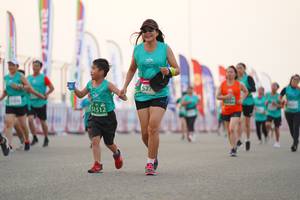 BIB: 527, 51512
                            <button type="button" onclick="openModal(10556642)" class="btn btn-primary btn-sm float-right btn-popup" data-toggle="modal" data-target=".modal-high-quality">
                        <i class="fas fa-shopping-cart"></i> Add to Cart
                    </button>
                                            <button type="button" onclick="isThisMe(10556642, true)" class="btn btn-success btn-sm float-right btn-popup btn-isme hidden" data-toggle="tooltip" data-placement="bottom" title="นี่คือรูปของคุณใช่ไหม คลิกที่นี่เพื่อเอาเข้าอัลบั้ม">
                        <i class="fas fa-plus"></i> Add to album
                    </button>
                    <button type="button" onclick="isThisMe(10556642, false)" class="btn btn-warning btn-sm float-right btn-popup btn-isnotme hidden">
                        <i class="fas fa-ban"></i> Remove from album
                    </button>