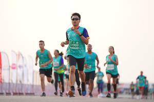 BIB: 1909
                            <button type="button" onclick="openModal(10554670)" class="btn btn-primary btn-sm float-right btn-popup" data-toggle="modal" data-target=".modal-high-quality">
                        <i class="fas fa-shopping-cart"></i> Add to Cart
                    </button>
                                            <button type="button" onclick="isThisMe(10554670, true)" class="btn btn-success btn-sm float-right btn-popup btn-isme hidden" data-toggle="tooltip" data-placement="bottom" title="นี่คือรูปของคุณใช่ไหม คลิกที่นี่เพื่อเอาเข้าอัลบั้ม">
                        <i class="fas fa-plus"></i> Add to album
                    </button>
                    <button type="button" onclick="isThisMe(10554670, false)" class="btn btn-warning btn-sm float-right btn-popup btn-isnotme hidden">
                        <i class="fas fa-ban"></i> Remove from album
                    </button>