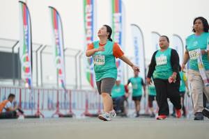 BIB: 1256, 532, 1340
                            <button type="button" onclick="openModal(10558502)" class="btn btn-primary btn-sm float-right btn-popup" data-toggle="modal" data-target=".modal-high-quality">
                        <i class="fas fa-shopping-cart"></i> Add to Cart
                    </button>
                                            <button type="button" onclick="isThisMe(10558502, true)" class="btn btn-success btn-sm float-right btn-popup btn-isme hidden" data-toggle="tooltip" data-placement="bottom" title="นี่คือรูปของคุณใช่ไหม คลิกที่นี่เพื่อเอาเข้าอัลบั้ม">
                        <i class="fas fa-plus"></i> Add to album
                    </button>
                    <button type="button" onclick="isThisMe(10558502, false)" class="btn btn-warning btn-sm float-right btn-popup btn-isnotme hidden">
                        <i class="fas fa-ban"></i> Remove from album
                    </button>