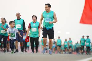 BIB: 900, 51293, 1356, 51029, 0248
                            <button type="button" onclick="openModal(10558165)" class="btn btn-primary btn-sm float-right btn-popup" data-toggle="modal" data-target=".modal-high-quality">
                        <i class="fas fa-shopping-cart"></i> Add to Cart
                    </button>
                                            <button type="button" onclick="isThisMe(10558165, true)" class="btn btn-success btn-sm float-right btn-popup btn-isme hidden" data-toggle="tooltip" data-placement="bottom" title="นี่คือรูปของคุณใช่ไหม คลิกที่นี่เพื่อเอาเข้าอัลบั้ม">
                        <i class="fas fa-plus"></i> Add to album
                    </button>
                    <button type="button" onclick="isThisMe(10558165, false)" class="btn btn-warning btn-sm float-right btn-popup btn-isnotme hidden">
                        <i class="fas fa-ban"></i> Remove from album
                    </button>