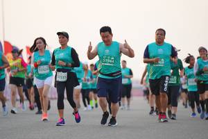 BIB: 51944, 52424, 52335, 197
                            <button type="button" onclick="openModal(10555795)" class="btn btn-primary btn-sm float-right btn-popup" data-toggle="modal" data-target=".modal-high-quality">
                        <i class="fas fa-shopping-cart"></i> Add to Cart
                    </button>
                                            <button type="button" onclick="isThisMe(10555795, true)" class="btn btn-success btn-sm float-right btn-popup btn-isme hidden" data-toggle="tooltip" data-placement="bottom" title="นี่คือรูปของคุณใช่ไหม คลิกที่นี่เพื่อเอาเข้าอัลบั้ม">
                        <i class="fas fa-plus"></i> Add to album
                    </button>
                    <button type="button" onclick="isThisMe(10555795, false)" class="btn btn-warning btn-sm float-right btn-popup btn-isnotme hidden">
                        <i class="fas fa-ban"></i> Remove from album
                    </button>