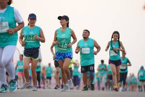 BIB: 209, 5183, 51830
                            <button type="button" onclick="openModal(10557193)" class="btn btn-primary btn-sm float-right btn-popup" data-toggle="modal" data-target=".modal-high-quality">
                        <i class="fas fa-shopping-cart"></i> Add to Cart
                    </button>
                                            <button type="button" onclick="isThisMe(10557193, true)" class="btn btn-success btn-sm float-right btn-popup btn-isme hidden" data-toggle="tooltip" data-placement="bottom" title="นี่คือรูปของคุณใช่ไหม คลิกที่นี่เพื่อเอาเข้าอัลบั้ม">
                        <i class="fas fa-plus"></i> Add to album
                    </button>
                    <button type="button" onclick="isThisMe(10557193, false)" class="btn btn-warning btn-sm float-right btn-popup btn-isnotme hidden">
                        <i class="fas fa-ban"></i> Remove from album
                    </button>