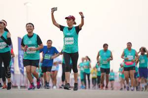 BIB: 0536, 50809
                            <button type="button" onclick="openModal(10556915)" class="btn btn-primary btn-sm float-right btn-popup" data-toggle="modal" data-target=".modal-high-quality">
                        <i class="fas fa-shopping-cart"></i> Add to Cart
                    </button>
                                            <button type="button" onclick="isThisMe(10556915, true)" class="btn btn-success btn-sm float-right btn-popup btn-isme hidden" data-toggle="tooltip" data-placement="bottom" title="นี่คือรูปของคุณใช่ไหม คลิกที่นี่เพื่อเอาเข้าอัลบั้ม">
                        <i class="fas fa-plus"></i> Add to album
                    </button>
                    <button type="button" onclick="isThisMe(10556915, false)" class="btn btn-warning btn-sm float-right btn-popup btn-isnotme hidden">
                        <i class="fas fa-ban"></i> Remove from album
                    </button>