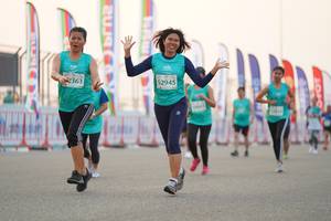 BIB: 363, 52945
                            <button type="button" onclick="openModal(10556491)" class="btn btn-primary btn-sm float-right btn-popup" data-toggle="modal" data-target=".modal-high-quality">
                        <i class="fas fa-shopping-cart"></i> Add to Cart
                    </button>
                                            <button type="button" onclick="isThisMe(10556491, true)" class="btn btn-success btn-sm float-right btn-popup btn-isme hidden" data-toggle="tooltip" data-placement="bottom" title="นี่คือรูปของคุณใช่ไหม คลิกที่นี่เพื่อเอาเข้าอัลบั้ม">
                        <i class="fas fa-plus"></i> Add to album
                    </button>
                    <button type="button" onclick="isThisMe(10556491, false)" class="btn btn-warning btn-sm float-right btn-popup btn-isnotme hidden">
                        <i class="fas fa-ban"></i> Remove from album
                    </button>