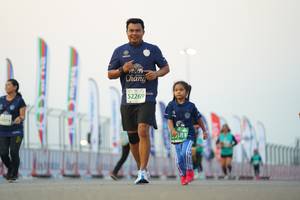 BIB: 52269, 014, 383
                            <button type="button" onclick="openModal(10558643)" class="btn btn-primary btn-sm float-right btn-popup" data-toggle="modal" data-target=".modal-high-quality">
                        <i class="fas fa-shopping-cart"></i> Add to Cart
                    </button>
                                            <button type="button" onclick="isThisMe(10558643, true)" class="btn btn-success btn-sm float-right btn-popup btn-isme hidden" data-toggle="tooltip" data-placement="bottom" title="นี่คือรูปของคุณใช่ไหม คลิกที่นี่เพื่อเอาเข้าอัลบั้ม">
                        <i class="fas fa-plus"></i> Add to album
                    </button>
                    <button type="button" onclick="isThisMe(10558643, false)" class="btn btn-warning btn-sm float-right btn-popup btn-isnotme hidden">
                        <i class="fas fa-ban"></i> Remove from album
                    </button>