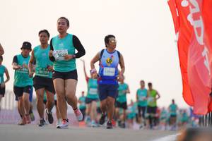 BIB: 0650, 0194, 529
                            <button type="button" onclick="openModal(10555098)" class="btn btn-primary btn-sm float-right btn-popup" data-toggle="modal" data-target=".modal-high-quality">
                        <i class="fas fa-shopping-cart"></i> Add to Cart
                    </button>
                                            <button type="button" onclick="isThisMe(10555098, true)" class="btn btn-success btn-sm float-right btn-popup btn-isme hidden" data-toggle="tooltip" data-placement="bottom" title="นี่คือรูปของคุณใช่ไหม คลิกที่นี่เพื่อเอาเข้าอัลบั้ม">
                        <i class="fas fa-plus"></i> Add to album
                    </button>
                    <button type="button" onclick="isThisMe(10555098, false)" class="btn btn-warning btn-sm float-right btn-popup btn-isnotme hidden">
                        <i class="fas fa-ban"></i> Remove from album
                    </button>