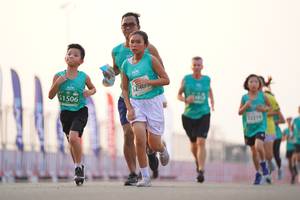 BIB: 240, 1506
                            <button type="button" onclick="openModal(10554718)" class="btn btn-primary btn-sm float-right btn-popup" data-toggle="modal" data-target=".modal-high-quality">
                        <i class="fas fa-shopping-cart"></i> Add to Cart
                    </button>
                                            <button type="button" onclick="isThisMe(10554718, true)" class="btn btn-success btn-sm float-right btn-popup btn-isme hidden" data-toggle="tooltip" data-placement="bottom" title="นี่คือรูปของคุณใช่ไหม คลิกที่นี่เพื่อเอาเข้าอัลบั้ม">
                        <i class="fas fa-plus"></i> Add to album
                    </button>
                    <button type="button" onclick="isThisMe(10554718, false)" class="btn btn-warning btn-sm float-right btn-popup btn-isnotme hidden">
                        <i class="fas fa-ban"></i> Remove from album
                    </button>