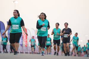 BIB: 51337, 53270, 5079
                            <button type="button" onclick="openModal(10557267)" class="btn btn-primary btn-sm float-right btn-popup" data-toggle="modal" data-target=".modal-high-quality">
                        <i class="fas fa-shopping-cart"></i> Add to Cart
                    </button>
                                            <button type="button" onclick="isThisMe(10557267, true)" class="btn btn-success btn-sm float-right btn-popup btn-isme hidden" data-toggle="tooltip" data-placement="bottom" title="นี่คือรูปของคุณใช่ไหม คลิกที่นี่เพื่อเอาเข้าอัลบั้ม">
                        <i class="fas fa-plus"></i> Add to album
                    </button>
                    <button type="button" onclick="isThisMe(10557267, false)" class="btn btn-warning btn-sm float-right btn-popup btn-isnotme hidden">
                        <i class="fas fa-ban"></i> Remove from album
                    </button>