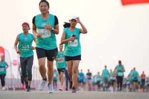 BIB: 0821, 52930, 50219
                            <button type="button" onclick="openModal(10556381)" class="btn btn-primary btn-sm float-right btn-popup" data-toggle="modal" data-target=".modal-high-quality">
                        <i class="fas fa-shopping-cart"></i> Add to Cart
                    </button>
                                            <button type="button" onclick="isThisMe(10556381, true)" class="btn btn-success btn-sm float-right btn-popup btn-isme hidden" data-toggle="tooltip" data-placement="bottom" title="นี่คือรูปของคุณใช่ไหม คลิกที่นี่เพื่อเอาเข้าอัลบั้ม">
                        <i class="fas fa-plus"></i> Add to album
                    </button>
                    <button type="button" onclick="isThisMe(10556381, false)" class="btn btn-warning btn-sm float-right btn-popup btn-isnotme hidden">
                        <i class="fas fa-ban"></i> Remove from album
                    </button>