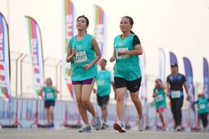 BIB: 2957
                            <button type="button" onclick="openModal(10556958)" class="btn btn-primary btn-sm float-right btn-popup" data-toggle="modal" data-target=".modal-high-quality">
                        <i class="fas fa-shopping-cart"></i> Add to Cart
                    </button>
                                            <button type="button" onclick="isThisMe(10556958, true)" class="btn btn-success btn-sm float-right btn-popup btn-isme hidden" data-toggle="tooltip" data-placement="bottom" title="นี่คือรูปของคุณใช่ไหม คลิกที่นี่เพื่อเอาเข้าอัลบั้ม">
                        <i class="fas fa-plus"></i> Add to album
                    </button>
                    <button type="button" onclick="isThisMe(10556958, false)" class="btn btn-warning btn-sm float-right btn-popup btn-isnotme hidden">
                        <i class="fas fa-ban"></i> Remove from album
                    </button>