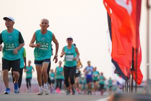 BIB: 0094, 51826, 0625
                            <button type="button" onclick="openModal(10555077)" class="btn btn-primary btn-sm float-right btn-popup" data-toggle="modal" data-target=".modal-high-quality">
                        <i class="fas fa-shopping-cart"></i> Add to Cart
                    </button>
                                            <button type="button" onclick="isThisMe(10555077, true)" class="btn btn-success btn-sm float-right btn-popup btn-isme hidden" data-toggle="tooltip" data-placement="bottom" title="นี่คือรูปของคุณใช่ไหม คลิกที่นี่เพื่อเอาเข้าอัลบั้ม">
                        <i class="fas fa-plus"></i> Add to album
                    </button>
                    <button type="button" onclick="isThisMe(10555077, false)" class="btn btn-warning btn-sm float-right btn-popup btn-isnotme hidden">
                        <i class="fas fa-ban"></i> Remove from album
                    </button>