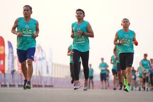 BIB: 70294, 0122, 51853
                            <button type="button" onclick="openModal(10554855)" class="btn btn-primary btn-sm float-right btn-popup" data-toggle="modal" data-target=".modal-high-quality">
                        <i class="fas fa-shopping-cart"></i> Add to Cart
                    </button>
                                            <button type="button" onclick="isThisMe(10554855, true)" class="btn btn-success btn-sm float-right btn-popup btn-isme hidden" data-toggle="tooltip" data-placement="bottom" title="นี่คือรูปของคุณใช่ไหม คลิกที่นี่เพื่อเอาเข้าอัลบั้ม">
                        <i class="fas fa-plus"></i> Add to album
                    </button>
                    <button type="button" onclick="isThisMe(10554855, false)" class="btn btn-warning btn-sm float-right btn-popup btn-isnotme hidden">
                        <i class="fas fa-ban"></i> Remove from album
                    </button>