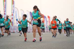 BIB: 52746, 1512
                            <button type="button" onclick="openModal(10556638)" class="btn btn-primary btn-sm float-right btn-popup" data-toggle="modal" data-target=".modal-high-quality">
                        <i class="fas fa-shopping-cart"></i> Add to Cart
                    </button>
                                            <button type="button" onclick="isThisMe(10556638, true)" class="btn btn-success btn-sm float-right btn-popup btn-isme hidden" data-toggle="tooltip" data-placement="bottom" title="นี่คือรูปของคุณใช่ไหม คลิกที่นี่เพื่อเอาเข้าอัลบั้ม">
                        <i class="fas fa-plus"></i> Add to album
                    </button>
                    <button type="button" onclick="isThisMe(10556638, false)" class="btn btn-warning btn-sm float-right btn-popup btn-isnotme hidden">
                        <i class="fas fa-ban"></i> Remove from album
                    </button>