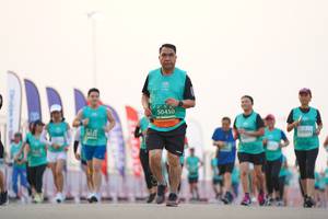 BIB: 50450
                            <button type="button" onclick="openModal(10556905)" class="btn btn-primary btn-sm float-right btn-popup" data-toggle="modal" data-target=".modal-high-quality">
                        <i class="fas fa-shopping-cart"></i> Add to Cart
                    </button>
                                            <button type="button" onclick="isThisMe(10556905, true)" class="btn btn-success btn-sm float-right btn-popup btn-isme hidden" data-toggle="tooltip" data-placement="bottom" title="นี่คือรูปของคุณใช่ไหม คลิกที่นี่เพื่อเอาเข้าอัลบั้ม">
                        <i class="fas fa-plus"></i> Add to album
                    </button>
                    <button type="button" onclick="isThisMe(10556905, false)" class="btn btn-warning btn-sm float-right btn-popup btn-isnotme hidden">
                        <i class="fas fa-ban"></i> Remove from album
                    </button>