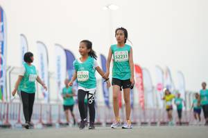 BIB: 52231, 52709
                            <button type="button" onclick="openModal(10558296)" class="btn btn-primary btn-sm float-right btn-popup" data-toggle="modal" data-target=".modal-high-quality">
                        <i class="fas fa-shopping-cart"></i> Add to Cart
                    </button>
                                            <button type="button" onclick="isThisMe(10558296, true)" class="btn btn-success btn-sm float-right btn-popup btn-isme hidden" data-toggle="tooltip" data-placement="bottom" title="นี่คือรูปของคุณใช่ไหม คลิกที่นี่เพื่อเอาเข้าอัลบั้ม">
                        <i class="fas fa-plus"></i> Add to album
                    </button>
                    <button type="button" onclick="isThisMe(10558296, false)" class="btn btn-warning btn-sm float-right btn-popup btn-isnotme hidden">
                        <i class="fas fa-ban"></i> Remove from album
                    </button>