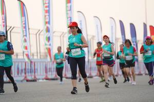 BIB: 321, 52997
                            <button type="button" onclick="openModal(10556732)" class="btn btn-primary btn-sm float-right btn-popup" data-toggle="modal" data-target=".modal-high-quality">
                        <i class="fas fa-shopping-cart"></i> Add to Cart
                    </button>
                                            <button type="button" onclick="isThisMe(10556732, true)" class="btn btn-success btn-sm float-right btn-popup btn-isme hidden" data-toggle="tooltip" data-placement="bottom" title="นี่คือรูปของคุณใช่ไหม คลิกที่นี่เพื่อเอาเข้าอัลบั้ม">
                        <i class="fas fa-plus"></i> Add to album
                    </button>
                    <button type="button" onclick="isThisMe(10556732, false)" class="btn btn-warning btn-sm float-right btn-popup btn-isnotme hidden">
                        <i class="fas fa-ban"></i> Remove from album
                    </button>