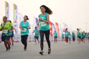 BIB: 52493, 52273
                            <button type="button" onclick="openModal(10556585)" class="btn btn-primary btn-sm float-right btn-popup" data-toggle="modal" data-target=".modal-high-quality">
                        <i class="fas fa-shopping-cart"></i> Add to Cart
                    </button>
                                            <button type="button" onclick="isThisMe(10556585, true)" class="btn btn-success btn-sm float-right btn-popup btn-isme hidden" data-toggle="tooltip" data-placement="bottom" title="นี่คือรูปของคุณใช่ไหม คลิกที่นี่เพื่อเอาเข้าอัลบั้ม">
                        <i class="fas fa-plus"></i> Add to album
                    </button>
                    <button type="button" onclick="isThisMe(10556585, false)" class="btn btn-warning btn-sm float-right btn-popup btn-isnotme hidden">
                        <i class="fas fa-ban"></i> Remove from album
                    </button>