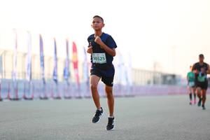 BIB: 0525
                            <button type="button" onclick="openModal(10553698)" class="btn btn-primary btn-sm float-right btn-popup" data-toggle="modal" data-target=".modal-high-quality">
                        <i class="fas fa-shopping-cart"></i> Add to Cart
                    </button>
                                            <button type="button" onclick="isThisMe(10553698, true)" class="btn btn-success btn-sm float-right btn-popup btn-isme hidden" data-toggle="tooltip" data-placement="bottom" title="นี่คือรูปของคุณใช่ไหม คลิกที่นี่เพื่อเอาเข้าอัลบั้ม">
                        <i class="fas fa-plus"></i> Add to album
                    </button>
                    <button type="button" onclick="isThisMe(10553698, false)" class="btn btn-warning btn-sm float-right btn-popup btn-isnotme hidden">
                        <i class="fas fa-ban"></i> Remove from album
                    </button>