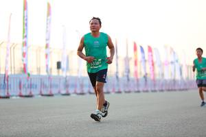 BIB: 153389
                            <button type="button" onclick="openModal(10553739)" class="btn btn-primary btn-sm float-right btn-popup" data-toggle="modal" data-target=".modal-high-quality">
                        <i class="fas fa-shopping-cart"></i> Add to Cart
                    </button>
                                            <button type="button" onclick="isThisMe(10553739, true)" class="btn btn-success btn-sm float-right btn-popup btn-isme hidden" data-toggle="tooltip" data-placement="bottom" title="นี่คือรูปของคุณใช่ไหม คลิกที่นี่เพื่อเอาเข้าอัลบั้ม">
                        <i class="fas fa-plus"></i> Add to album
                    </button>
                    <button type="button" onclick="isThisMe(10553739, false)" class="btn btn-warning btn-sm float-right btn-popup btn-isnotme hidden">
                        <i class="fas fa-ban"></i> Remove from album
                    </button>