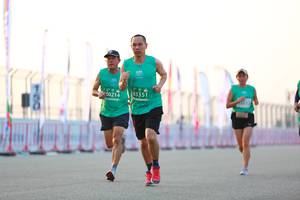 BIB: 83351, 0214
                            <button type="button" onclick="openModal(10553745)" class="btn btn-primary btn-sm float-right btn-popup" data-toggle="modal" data-target=".modal-high-quality">
                        <i class="fas fa-shopping-cart"></i> Add to Cart
                    </button>
                                            <button type="button" onclick="isThisMe(10553745, true)" class="btn btn-success btn-sm float-right btn-popup btn-isme hidden" data-toggle="tooltip" data-placement="bottom" title="นี่คือรูปของคุณใช่ไหม คลิกที่นี่เพื่อเอาเข้าอัลบั้ม">
                        <i class="fas fa-plus"></i> Add to album
                    </button>
                    <button type="button" onclick="isThisMe(10553745, false)" class="btn btn-warning btn-sm float-right btn-popup btn-isnotme hidden">
                        <i class="fas fa-ban"></i> Remove from album
                    </button>