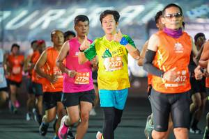 BIB: 7227, 216, 612, 27296
                            <button type="button" onclick="openModal(11544393)" class="btn btn-primary btn-sm float-right btn-popup" data-toggle="modal" data-target=".modal-high-quality">
                        <i class="fas fa-shopping-cart"></i> Add to Cart
                    </button>
                                            <button type="button" onclick="isThisMe(11544393, true)" class="btn btn-success btn-sm float-right btn-popup btn-isme hidden" data-toggle="tooltip" data-placement="bottom" title="นี่คือรูปของคุณใช่ไหม คลิกที่นี่เพื่อเอาเข้าอัลบั้ม">
                        <i class="fas fa-plus"></i> Add to album
                    </button>
                    <button type="button" onclick="isThisMe(11544393, false)" class="btn btn-warning btn-sm float-right btn-popup btn-isnotme hidden">
                        <i class="fas fa-ban"></i> Remove from album
                    </button>