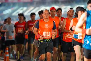 BIB: 3721, 2062, 21629
                            <button type="button" onclick="openModal(11434156)" class="btn btn-primary btn-sm float-right btn-popup" data-toggle="modal" data-target=".modal-high-quality">
                        <i class="fas fa-shopping-cart"></i> Add to Cart
                    </button>
                                            <button type="button" onclick="isThisMe(11434156, true)" class="btn btn-success btn-sm float-right btn-popup btn-isme hidden" data-toggle="tooltip" data-placement="bottom" title="นี่คือรูปของคุณใช่ไหม คลิกที่นี่เพื่อเอาเข้าอัลบั้ม">
                        <i class="fas fa-plus"></i> Add to album
                    </button>
                    <button type="button" onclick="isThisMe(11434156, false)" class="btn btn-warning btn-sm float-right btn-popup btn-isnotme hidden">
                        <i class="fas fa-ban"></i> Remove from album
                    </button>