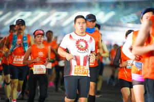 BIB: 8390, 22571, 23071
                            <button type="button" onclick="openModal(11424174)" class="btn btn-primary btn-sm float-right btn-popup" data-toggle="modal" data-target=".modal-high-quality">
                        <i class="fas fa-shopping-cart"></i> Add to Cart
                    </button>
                                            <button type="button" onclick="isThisMe(11424174, true)" class="btn btn-success btn-sm float-right btn-popup btn-isme hidden" data-toggle="tooltip" data-placement="bottom" title="นี่คือรูปของคุณใช่ไหม คลิกที่นี่เพื่อเอาเข้าอัลบั้ม">
                        <i class="fas fa-plus"></i> Add to album
                    </button>
                    <button type="button" onclick="isThisMe(11424174, false)" class="btn btn-warning btn-sm float-right btn-popup btn-isnotme hidden">
                        <i class="fas fa-ban"></i> Remove from album
                    </button>