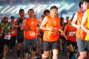 BIB: 206, 282, 21626
                            <button type="button" onclick="openModal(11431076)" class="btn btn-primary btn-sm float-right btn-popup" data-toggle="modal" data-target=".modal-high-quality">
                        <i class="fas fa-shopping-cart"></i> Add to Cart
                    </button>
                                            <button type="button" onclick="isThisMe(11431076, true)" class="btn btn-success btn-sm float-right btn-popup btn-isme hidden" data-toggle="tooltip" data-placement="bottom" title="นี่คือรูปของคุณใช่ไหม คลิกที่นี่เพื่อเอาเข้าอัลบั้ม">
                        <i class="fas fa-plus"></i> Add to album
                    </button>
                    <button type="button" onclick="isThisMe(11431076, false)" class="btn btn-warning btn-sm float-right btn-popup btn-isnotme hidden">
                        <i class="fas fa-ban"></i> Remove from album
                    </button>