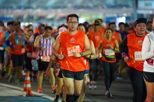 BIB: 81972, 251
                            <button type="button" onclick="openModal(11439603)" class="btn btn-primary btn-sm float-right btn-popup" data-toggle="modal" data-target=".modal-high-quality">
                        <i class="fas fa-shopping-cart"></i> Add to Cart
                    </button>
                                            <button type="button" onclick="isThisMe(11439603, true)" class="btn btn-success btn-sm float-right btn-popup btn-isme hidden" data-toggle="tooltip" data-placement="bottom" title="นี่คือรูปของคุณใช่ไหม คลิกที่นี่เพื่อเอาเข้าอัลบั้ม">
                        <i class="fas fa-plus"></i> Add to album
                    </button>
                    <button type="button" onclick="isThisMe(11439603, false)" class="btn btn-warning btn-sm float-right btn-popup btn-isnotme hidden">
                        <i class="fas fa-ban"></i> Remove from album
                    </button>