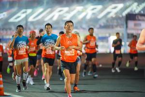 BIB: 26292, 220, 20072
                            <button type="button" onclick="openModal(11542061)" class="btn btn-primary btn-sm float-right btn-popup" data-toggle="modal" data-target=".modal-high-quality">
                        <i class="fas fa-shopping-cart"></i> Add to Cart
                    </button>
                                            <button type="button" onclick="isThisMe(11542061, true)" class="btn btn-success btn-sm float-right btn-popup btn-isme hidden" data-toggle="tooltip" data-placement="bottom" title="นี่คือรูปของคุณใช่ไหม คลิกที่นี่เพื่อเอาเข้าอัลบั้ม">
                        <i class="fas fa-plus"></i> Add to album
                    </button>
                    <button type="button" onclick="isThisMe(11542061, false)" class="btn btn-warning btn-sm float-right btn-popup btn-isnotme hidden">
                        <i class="fas fa-ban"></i> Remove from album
                    </button>