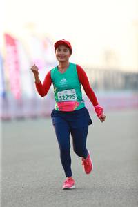 BIB: 52295
                            <button type="button" onclick="openModal(10555342)" class="btn btn-primary btn-sm float-right btn-popup" data-toggle="modal" data-target=".modal-high-quality">
                        <i class="fas fa-shopping-cart"></i> Add to Cart
                    </button>
                                            <button type="button" onclick="isThisMe(10555342, true)" class="btn btn-success btn-sm float-right btn-popup btn-isme hidden" data-toggle="tooltip" data-placement="bottom" title="นี่คือรูปของคุณใช่ไหม คลิกที่นี่เพื่อเอาเข้าอัลบั้ม">
                        <i class="fas fa-plus"></i> Add to album
                    </button>
                    <button type="button" onclick="isThisMe(10555342, false)" class="btn btn-warning btn-sm float-right btn-popup btn-isnotme hidden">
                        <i class="fas fa-ban"></i> Remove from album
                    </button>