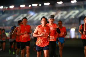 BIB: 9417, 0578, 2706
                            <button type="button" onclick="openModal(11746823)" class="btn btn-primary btn-sm float-right btn-popup" data-toggle="modal" data-target=".modal-high-quality">
                        <i class="fas fa-shopping-cart"></i> Add to Cart
                    </button>
                                            <button type="button" onclick="isThisMe(11746823, true)" class="btn btn-success btn-sm float-right btn-popup btn-isme hidden" data-toggle="tooltip" data-placement="bottom" title="นี่คือรูปของคุณใช่ไหม คลิกที่นี่เพื่อเอาเข้าอัลบั้ม">
                        <i class="fas fa-plus"></i> Add to album
                    </button>
                    <button type="button" onclick="isThisMe(11746823, false)" class="btn btn-warning btn-sm float-right btn-popup btn-isnotme hidden">
                        <i class="fas fa-ban"></i> Remove from album
                    </button>