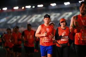 BIB: 828, 24666, 21636
                            <button type="button" onclick="openModal(11820721)" class="btn btn-primary btn-sm float-right btn-popup" data-toggle="modal" data-target=".modal-high-quality">
                        <i class="fas fa-shopping-cart"></i> Add to Cart
                    </button>
                                            <button type="button" onclick="isThisMe(11820721, true)" class="btn btn-success btn-sm float-right btn-popup btn-isme hidden" data-toggle="tooltip" data-placement="bottom" title="นี่คือรูปของคุณใช่ไหม คลิกที่นี่เพื่อเอาเข้าอัลบั้ม">
                        <i class="fas fa-plus"></i> Add to album
                    </button>
                    <button type="button" onclick="isThisMe(11820721, false)" class="btn btn-warning btn-sm float-right btn-popup btn-isnotme hidden">
                        <i class="fas fa-ban"></i> Remove from album
                    </button>