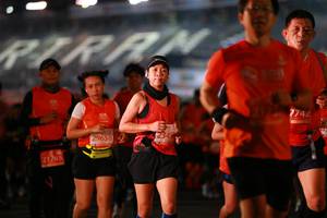 BIB: 7744, 2349, 29658, 21765, 400
                            <button type="button" onclick="openModal(11787383)" class="btn btn-primary btn-sm float-right btn-popup" data-toggle="modal" data-target=".modal-high-quality">
                        <i class="fas fa-shopping-cart"></i> Add to Cart
                    </button>
                                            <button type="button" onclick="isThisMe(11787383, true)" class="btn btn-success btn-sm float-right btn-popup btn-isme hidden" data-toggle="tooltip" data-placement="bottom" title="นี่คือรูปของคุณใช่ไหม คลิกที่นี่เพื่อเอาเข้าอัลบั้ม">
                        <i class="fas fa-plus"></i> Add to album
                    </button>
                    <button type="button" onclick="isThisMe(11787383, false)" class="btn btn-warning btn-sm float-right btn-popup btn-isnotme hidden">
                        <i class="fas fa-ban"></i> Remove from album
                    </button>
