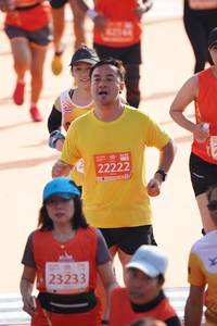 BIB: 52016
                            <button type="button" onclick="openModal(10498511)" class="btn btn-primary btn-sm float-right btn-popup" data-toggle="modal" data-target=".modal-high-quality">
                        <i class="fas fa-shopping-cart"></i> Add to Cart
                    </button>
                                            <button type="button" onclick="isThisMe(10498511, true)" class="btn btn-success btn-sm float-right btn-popup btn-isme hidden" data-toggle="tooltip" data-placement="bottom" title="นี่คือรูปของคุณใช่ไหม คลิกที่นี่เพื่อเอาเข้าอัลบั้ม">
                        <i class="fas fa-plus"></i> Add to album
                    </button>
                    <button type="button" onclick="isThisMe(10498511, false)" class="btn btn-warning btn-sm float-right btn-popup btn-isnotme hidden">
                        <i class="fas fa-ban"></i> Remove from album
                    </button>
