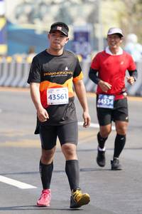 BIB: 52473
                            <button type="button" onclick="openModal(10507480)" class="btn btn-primary btn-sm float-right btn-popup" data-toggle="modal" data-target=".modal-high-quality">
                        <i class="fas fa-shopping-cart"></i> Add to Cart
                    </button>
                                            <button type="button" onclick="isThisMe(10507480, true)" class="btn btn-success btn-sm float-right btn-popup btn-isme hidden" data-toggle="tooltip" data-placement="bottom" title="นี่คือรูปของคุณใช่ไหม คลิกที่นี่เพื่อเอาเข้าอัลบั้ม">
                        <i class="fas fa-plus"></i> Add to album
                    </button>
                    <button type="button" onclick="isThisMe(10507480, false)" class="btn btn-warning btn-sm float-right btn-popup btn-isnotme hidden">
                        <i class="fas fa-ban"></i> Remove from album
                    </button>