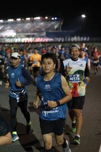 BIB: 40176, 80101, 415
                            <button type="button" onclick="openModal(11249418)" class="btn btn-primary btn-sm float-right btn-popup" data-toggle="modal" data-target=".modal-high-quality">
                        <i class="fas fa-shopping-cart"></i> Add to Cart
                    </button>
                                            <button type="button" onclick="isThisMe(11249418, true)" class="btn btn-success btn-sm float-right btn-popup btn-isme hidden" data-toggle="tooltip" data-placement="bottom" title="นี่คือรูปของคุณใช่ไหม คลิกที่นี่เพื่อเอาเข้าอัลบั้ม">
                        <i class="fas fa-plus"></i> Add to album
                    </button>
                    <button type="button" onclick="isThisMe(11249418, false)" class="btn btn-warning btn-sm float-right btn-popup btn-isnotme hidden">
                        <i class="fas fa-ban"></i> Remove from album
                    </button>