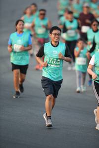 BIB: 51844
                            <button type="button" onclick="openModal(10506993)" class="btn btn-primary btn-sm float-right btn-popup" data-toggle="modal" data-target=".modal-high-quality">
                        <i class="fas fa-shopping-cart"></i> Add to Cart
                    </button>
                                            <button type="button" onclick="isThisMe(10506993, true)" class="btn btn-success btn-sm float-right btn-popup btn-isme hidden" data-toggle="tooltip" data-placement="bottom" title="นี่คือรูปของคุณใช่ไหม คลิกที่นี่เพื่อเอาเข้าอัลบั้ม">
                        <i class="fas fa-plus"></i> Add to album
                    </button>
                    <button type="button" onclick="isThisMe(10506993, false)" class="btn btn-warning btn-sm float-right btn-popup btn-isnotme hidden">
                        <i class="fas fa-ban"></i> Remove from album
                    </button>