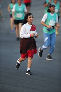 BIB: 531
                            <button type="button" onclick="openModal(10510013)" class="btn btn-primary btn-sm float-right btn-popup" data-toggle="modal" data-target=".modal-high-quality">
                        <i class="fas fa-shopping-cart"></i> Add to Cart
                    </button>
                                            <button type="button" onclick="isThisMe(10510013, true)" class="btn btn-success btn-sm float-right btn-popup btn-isme hidden" data-toggle="tooltip" data-placement="bottom" title="นี่คือรูปของคุณใช่ไหม คลิกที่นี่เพื่อเอาเข้าอัลบั้ม">
                        <i class="fas fa-plus"></i> Add to album
                    </button>
                    <button type="button" onclick="isThisMe(10510013, false)" class="btn btn-warning btn-sm float-right btn-popup btn-isnotme hidden">
                        <i class="fas fa-ban"></i> Remove from album
                    </button>