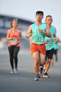 BIB: 51728, 1675
                            <button type="button" onclick="openModal(10503916)" class="btn btn-primary btn-sm float-right btn-popup" data-toggle="modal" data-target=".modal-high-quality">
                        <i class="fas fa-shopping-cart"></i> Add to Cart
                    </button>
                                            <button type="button" onclick="isThisMe(10503916, true)" class="btn btn-success btn-sm float-right btn-popup btn-isme hidden" data-toggle="tooltip" data-placement="bottom" title="นี่คือรูปของคุณใช่ไหม คลิกที่นี่เพื่อเอาเข้าอัลบั้ม">
                        <i class="fas fa-plus"></i> Add to album
                    </button>
                    <button type="button" onclick="isThisMe(10503916, false)" class="btn btn-warning btn-sm float-right btn-popup btn-isnotme hidden">
                        <i class="fas fa-ban"></i> Remove from album
                    </button>