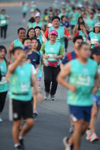 BIB: 52962
                            <button type="button" onclick="openModal(10511400)" class="btn btn-primary btn-sm float-right btn-popup" data-toggle="modal" data-target=".modal-high-quality">
                        <i class="fas fa-shopping-cart"></i> Add to Cart
                    </button>
                                            <button type="button" onclick="isThisMe(10511400, true)" class="btn btn-success btn-sm float-right btn-popup btn-isme hidden" data-toggle="tooltip" data-placement="bottom" title="นี่คือรูปของคุณใช่ไหม คลิกที่นี่เพื่อเอาเข้าอัลบั้ม">
                        <i class="fas fa-plus"></i> Add to album
                    </button>
                    <button type="button" onclick="isThisMe(10511400, false)" class="btn btn-warning btn-sm float-right btn-popup btn-isnotme hidden">
                        <i class="fas fa-ban"></i> Remove from album
                    </button>