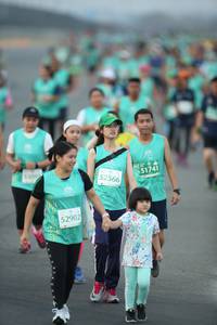 BIB: 51741, 52566, 52902
                            <button type="button" onclick="openModal(10513019)" class="btn btn-primary btn-sm float-right btn-popup" data-toggle="modal" data-target=".modal-high-quality">
                        <i class="fas fa-shopping-cart"></i> Add to Cart
                    </button>
                                            <button type="button" onclick="isThisMe(10513019, true)" class="btn btn-success btn-sm float-right btn-popup btn-isme hidden" data-toggle="tooltip" data-placement="bottom" title="นี่คือรูปของคุณใช่ไหม คลิกที่นี่เพื่อเอาเข้าอัลบั้ม">
                        <i class="fas fa-plus"></i> Add to album
                    </button>
                    <button type="button" onclick="isThisMe(10513019, false)" class="btn btn-warning btn-sm float-right btn-popup btn-isnotme hidden">
                        <i class="fas fa-ban"></i> Remove from album
                    </button>