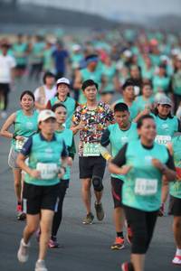 BIB: 53320, 51856, 3130
                            <button type="button" onclick="openModal(10510204)" class="btn btn-primary btn-sm float-right btn-popup" data-toggle="modal" data-target=".modal-high-quality">
                        <i class="fas fa-shopping-cart"></i> Add to Cart
                    </button>
                                            <button type="button" onclick="isThisMe(10510204, true)" class="btn btn-success btn-sm float-right btn-popup btn-isme hidden" data-toggle="tooltip" data-placement="bottom" title="นี่คือรูปของคุณใช่ไหม คลิกที่นี่เพื่อเอาเข้าอัลบั้ม">
                        <i class="fas fa-plus"></i> Add to album
                    </button>
                    <button type="button" onclick="isThisMe(10510204, false)" class="btn btn-warning btn-sm float-right btn-popup btn-isnotme hidden">
                        <i class="fas fa-ban"></i> Remove from album
                    </button>